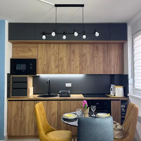 アパート Ljubicica Deluxe 2, Sa Dvoristem I Parkingom Vrnjačka Banja