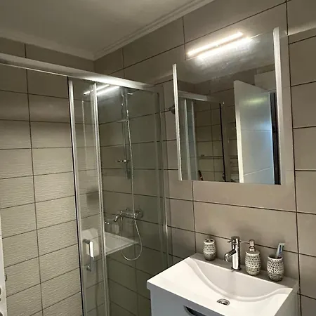 Ljubicica Deluxe 2, Sa Dvoristem I Parkingom アパート