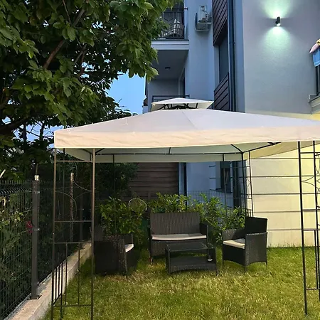 アパート Ljubicica Deluxe 2, Sa Dvoristem I Parkingom Vrnjačka Banja