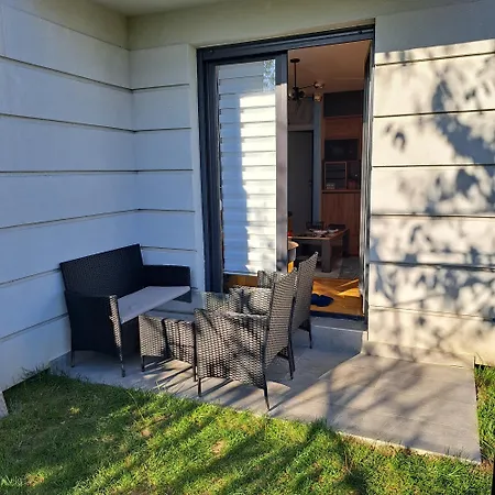 شقة Ljubicica Deluxe 2, Sa Dvoristem I Parkingom *