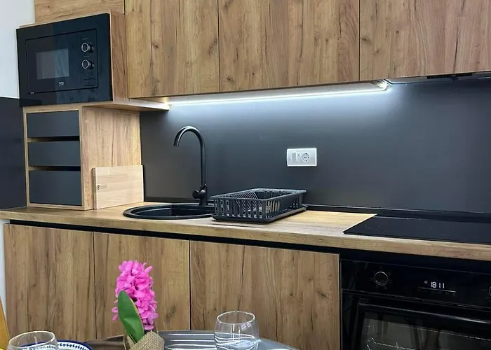 Ljubicica Deluxe 2, Sa Dvoristem I Parkingom