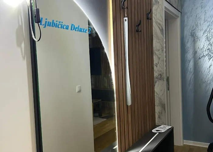 Ljubicica Deluxe 2, Sa Dvoristem I Parkingom شقة