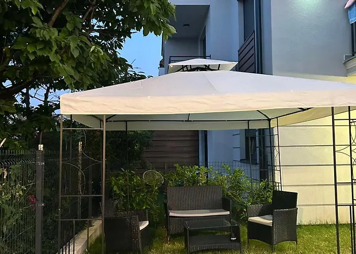 شقة Ljubicica Deluxe 2, Sa Dvoristem I Parkingom Vrnjačka Banja