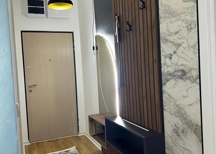 شقة Ljubicica Deluxe 2, Sa Dvoristem I Parkingom