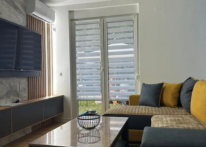 Ljubicica Deluxe 2, Sa Dvoristem I Parkingom *